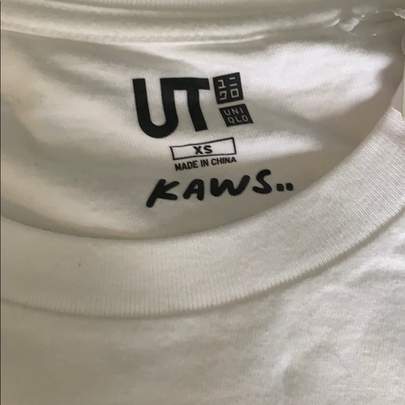 KAWS uniqlo shirt - Picture 4 of 8
